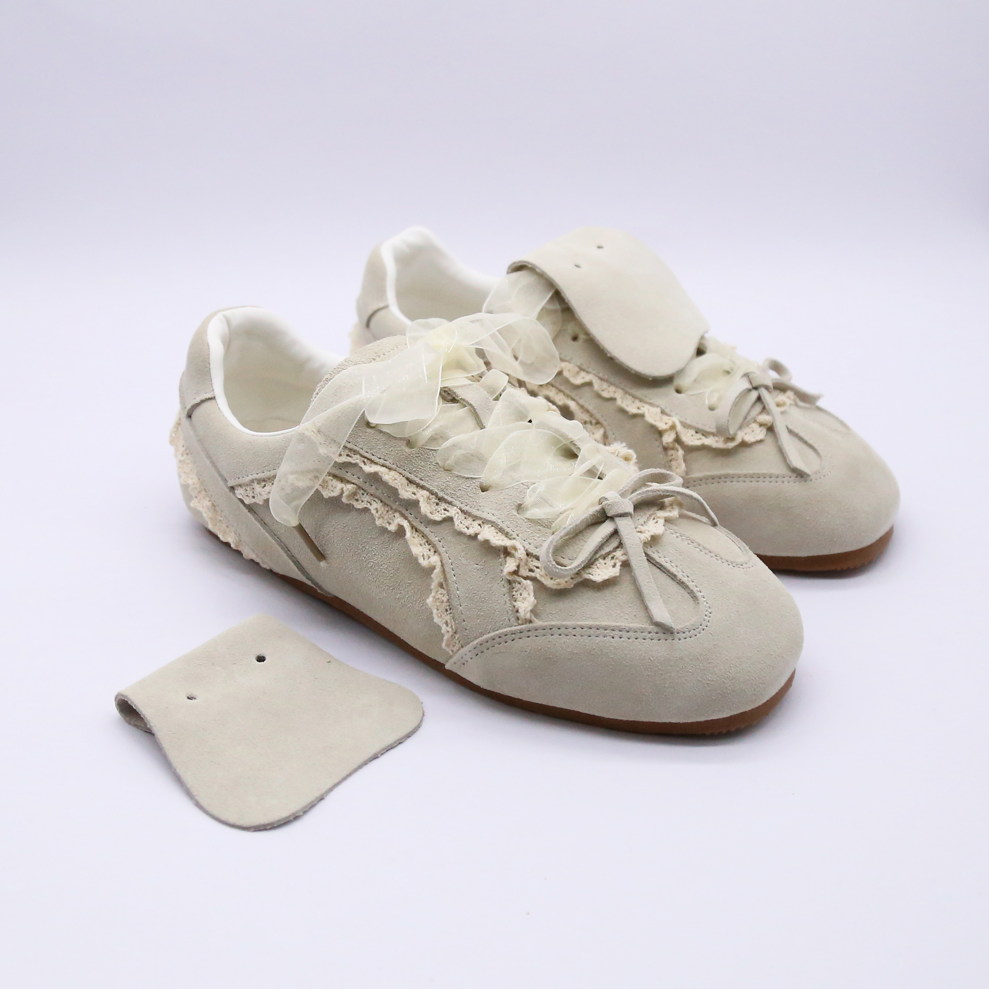 24秋冬新款丝绸系带圆头德训鞋