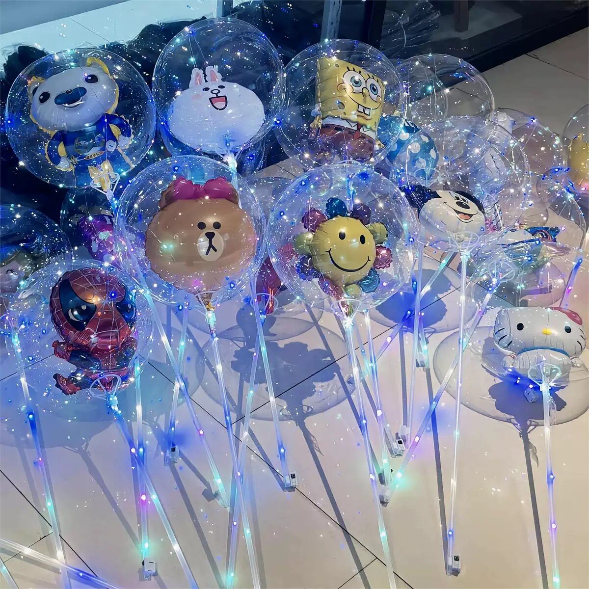 网红新款灯笼发光波波球广场夜市地摊火爆闪光生日卡通动物气球