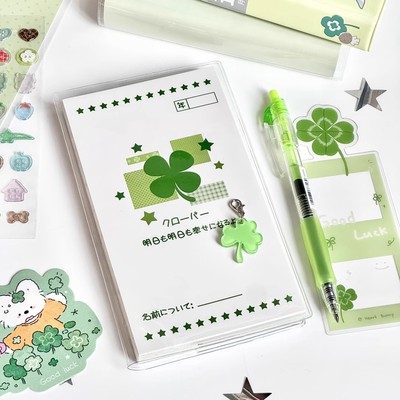 日系四叶草古早风可爱彩页手账本