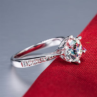 18K铂金莫桑石六爪戒指女1克拉仿真微镶钻戒简约结婚戒女pt950