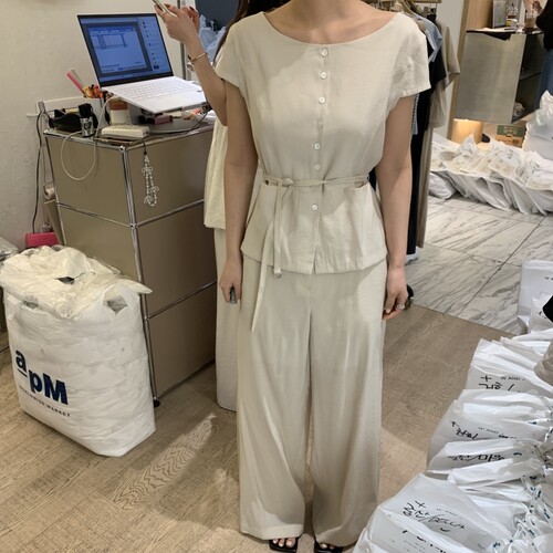 W AND J韩国东大门代购㊣女装新款推荐休闲热卖时尚套装套装