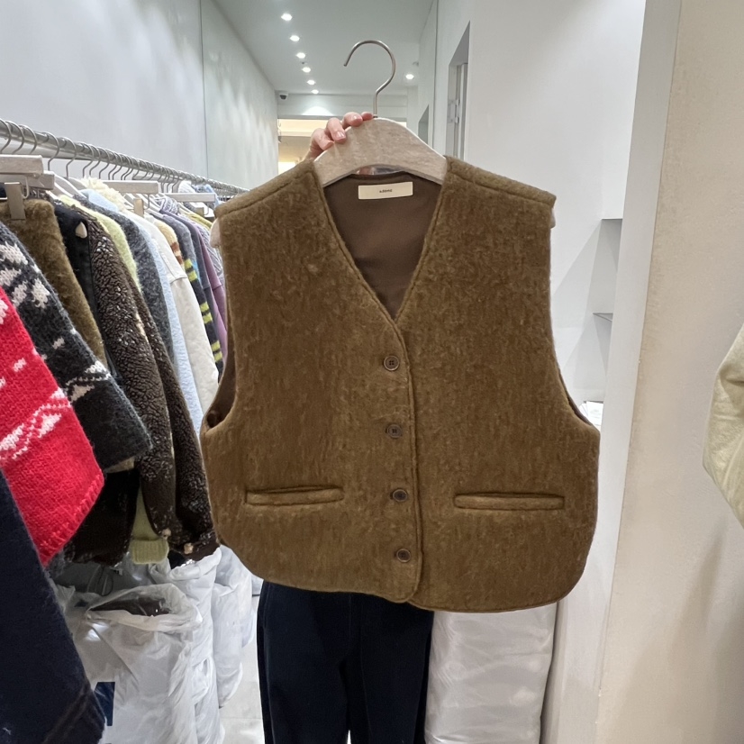A.SOME韩国代购㊣女士新品推荐休闲热卖人气25秋冬马甲羊驼