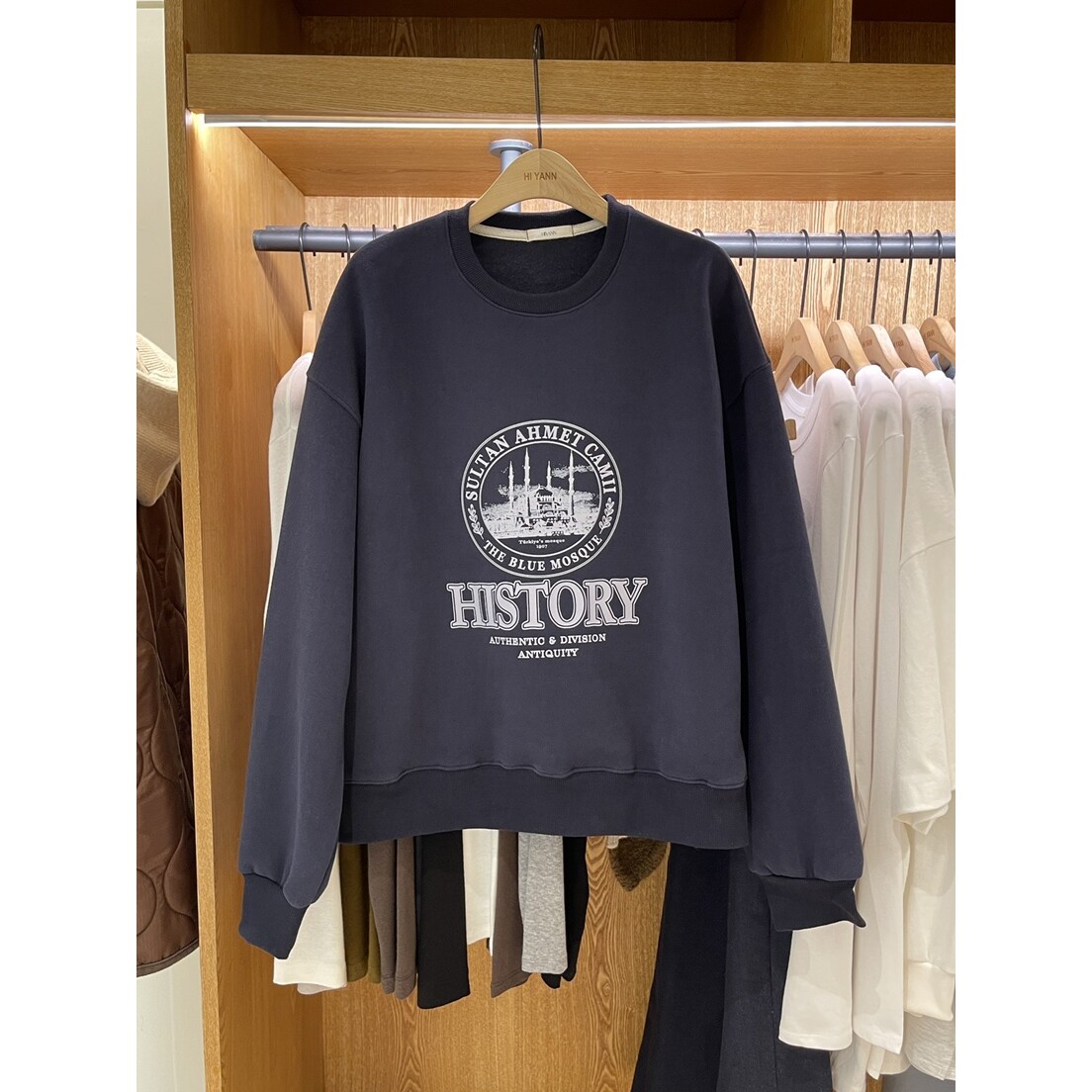 HI YANN韩国代购㊣女士新款人气25秋冬休闲真品推荐热卖卫衣