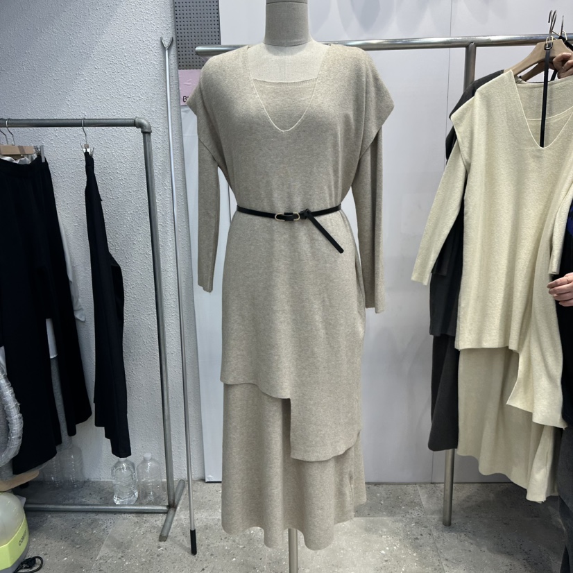 BLOOM-Q韩国代购㊣女装新品真品时尚热卖套装不含腰带套装