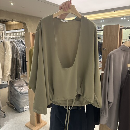 UTRE㊣东大门实拍女士26秋冬新款时尚热卖人气休闲衬衫U领蓬松