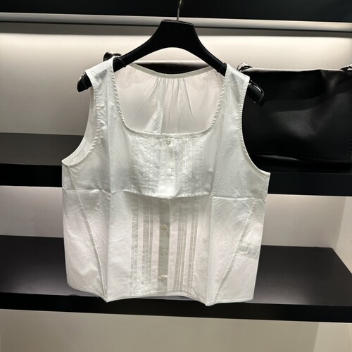 FEBRUARY 11㊣东大门实拍女装新品真品推荐休闲吊带背心波纹
