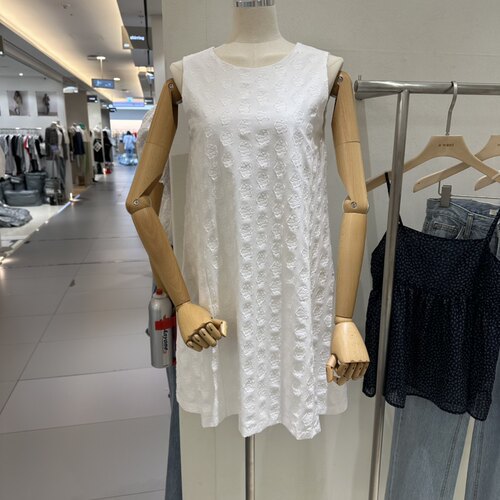 A WANT㊣韩国东大门直邮女士新款26春夏时尚人气职业连衣裙