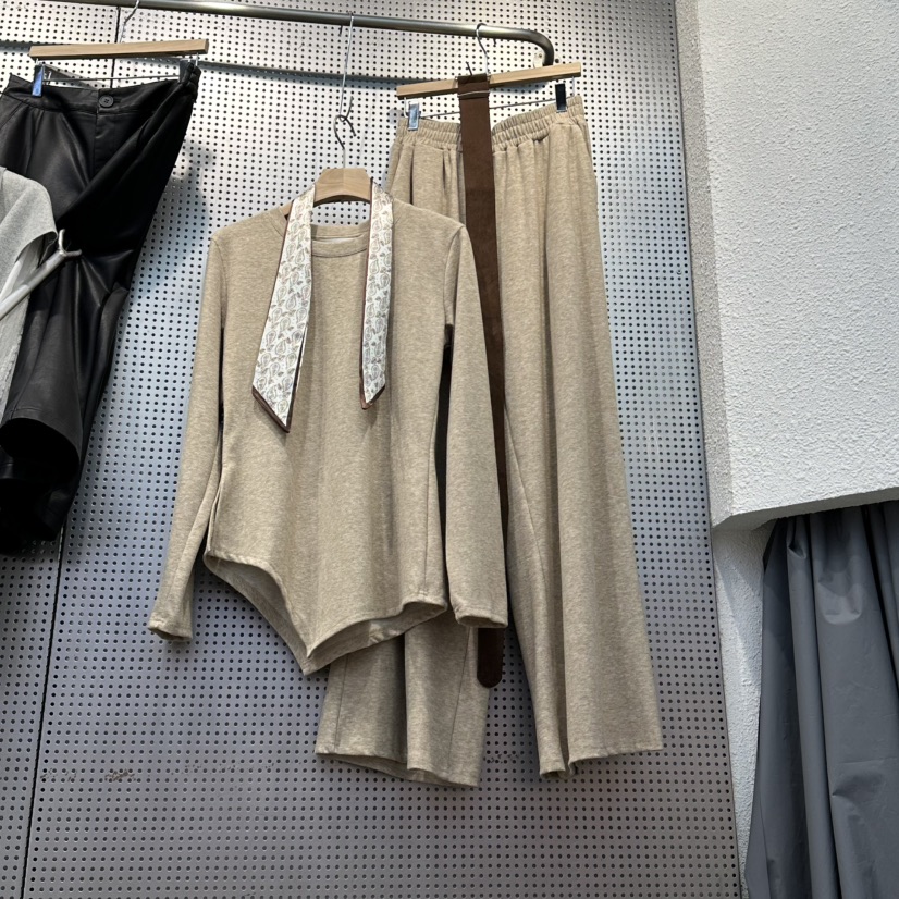 BLOOM-Q东大门㊣实拍女士新品25秋冬热卖真品人气推荐套装