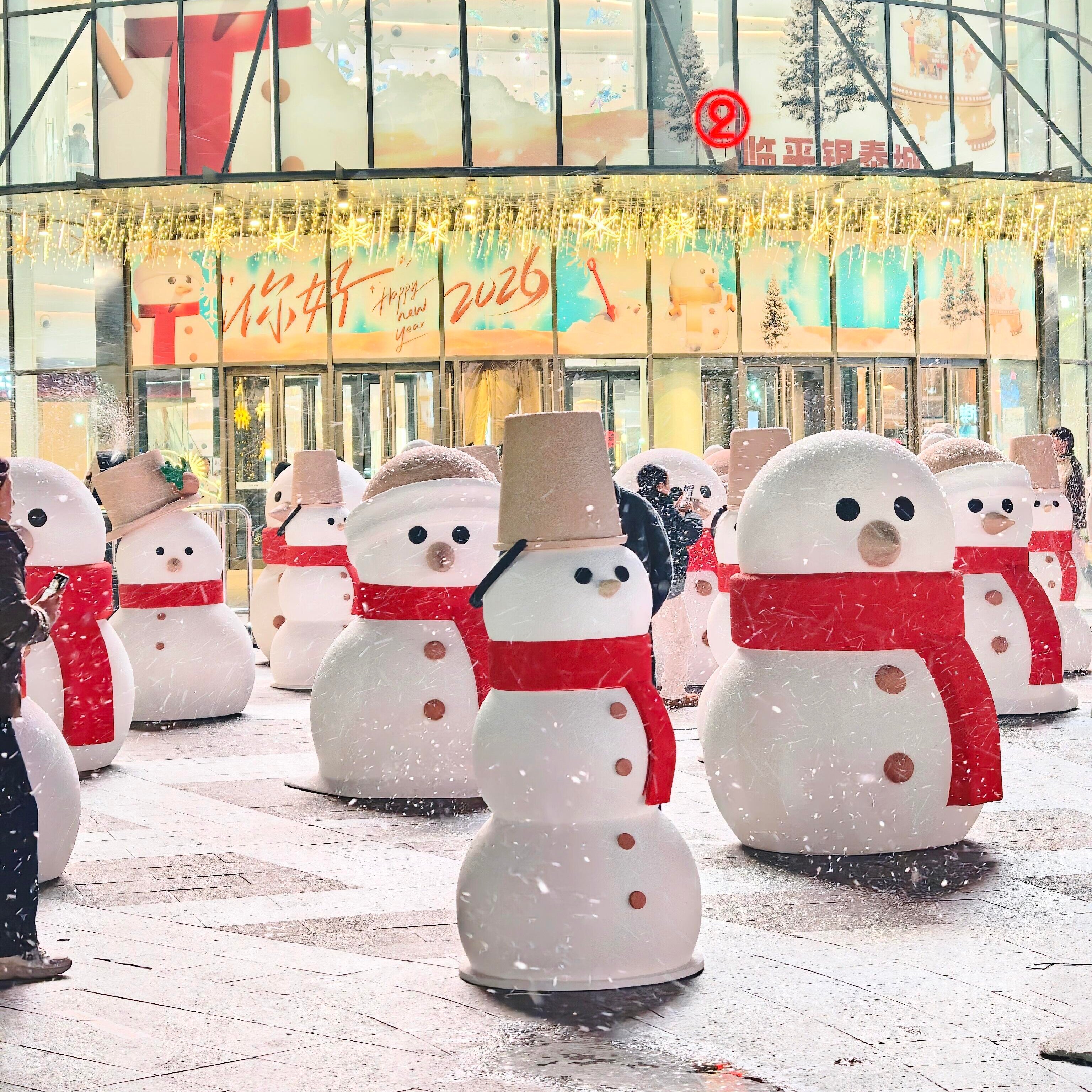 玻璃钢圣诞雪人雕塑定制引流