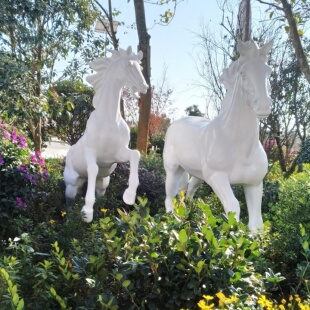 玻璃钢雕塑定制马年雕塑大摆件大型广场超市商业街骏马马造型摆件