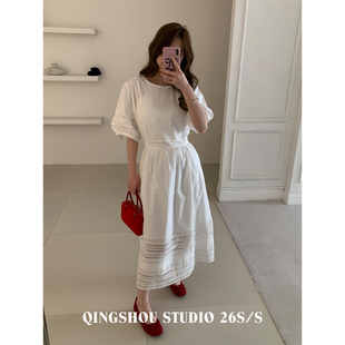 QINGSHOU清守/2026夏季新款法式温柔风女泡泡袖压褶白色连衣裙