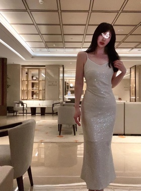 Sin boutique 白色吊带连衣裙女2023早春法式设计感气质温柔风裙