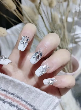 B582奢华法式欧美风气质纯欲长款法式梯形穿戴甲白色堆钻假指甲片