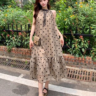 法式挂脖波点连衣裙子女夏季2026新款海边度假小个子无袖气质长裙
