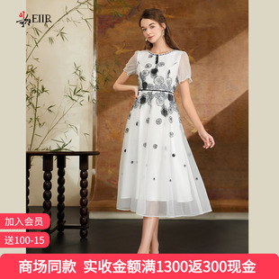 司歌 玫瑰绣花短袖连衣裙女夏季时尚中长款白色收腰A字裙A911187X