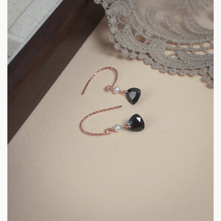 小众气质三角黑锆石珍珠耳挂