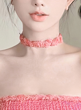 秋冬桃粉锁骨链毛绒颈链小众高级感choker仙女风项圈小香项链女
