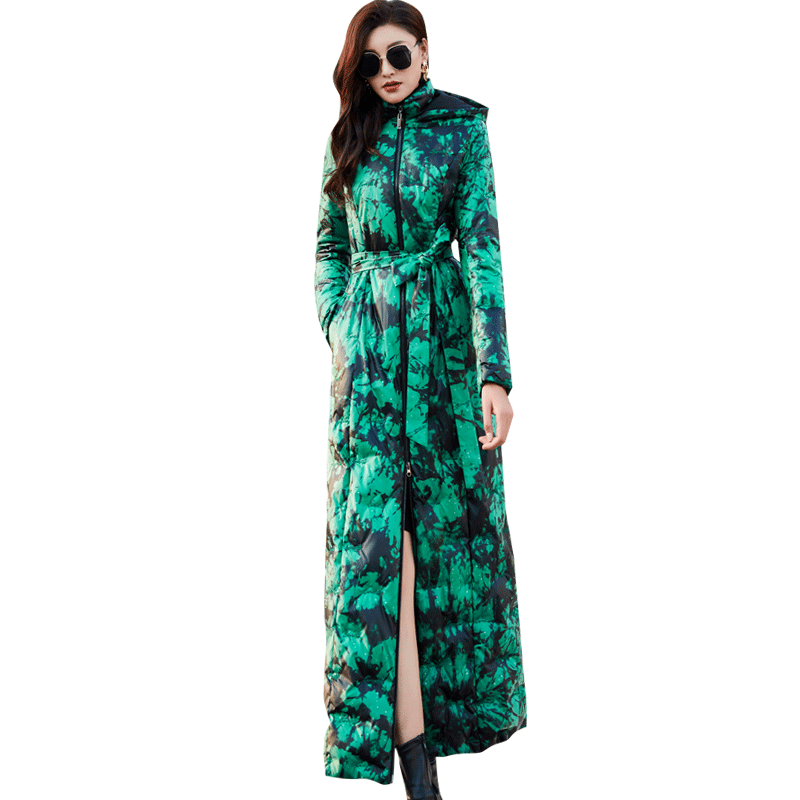 羽绒服女绿色印花2025冬季新款收腰连帽白鸭绒长款到脚踝过膝外套