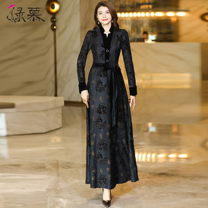2026春春秋新款垂坠感加绒加厚连衣裙长袖收腰高级感中老年长裙