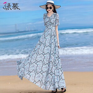 雪纺碎花连衣裙长款2026新款轻熟风夏天收腰显瘦气质显高大摆长裙