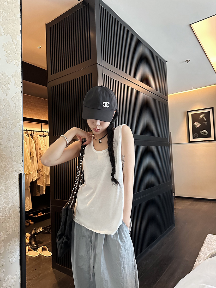 巴卜Studio黑白灰三色宽松吊带背心女夏季慵懒休闲百搭无袖上衣图片