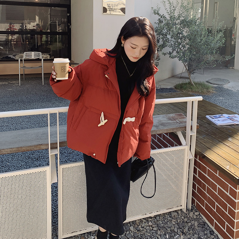 酒红色牛角扣短款羽绒服女2022年冬季新款小个子白鸭绒面包服外套,女装羽绒服,浙宝180A