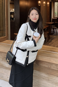 现货22秋冬蝴蝶结小香风羽绒服    178/909/P228/K338图片