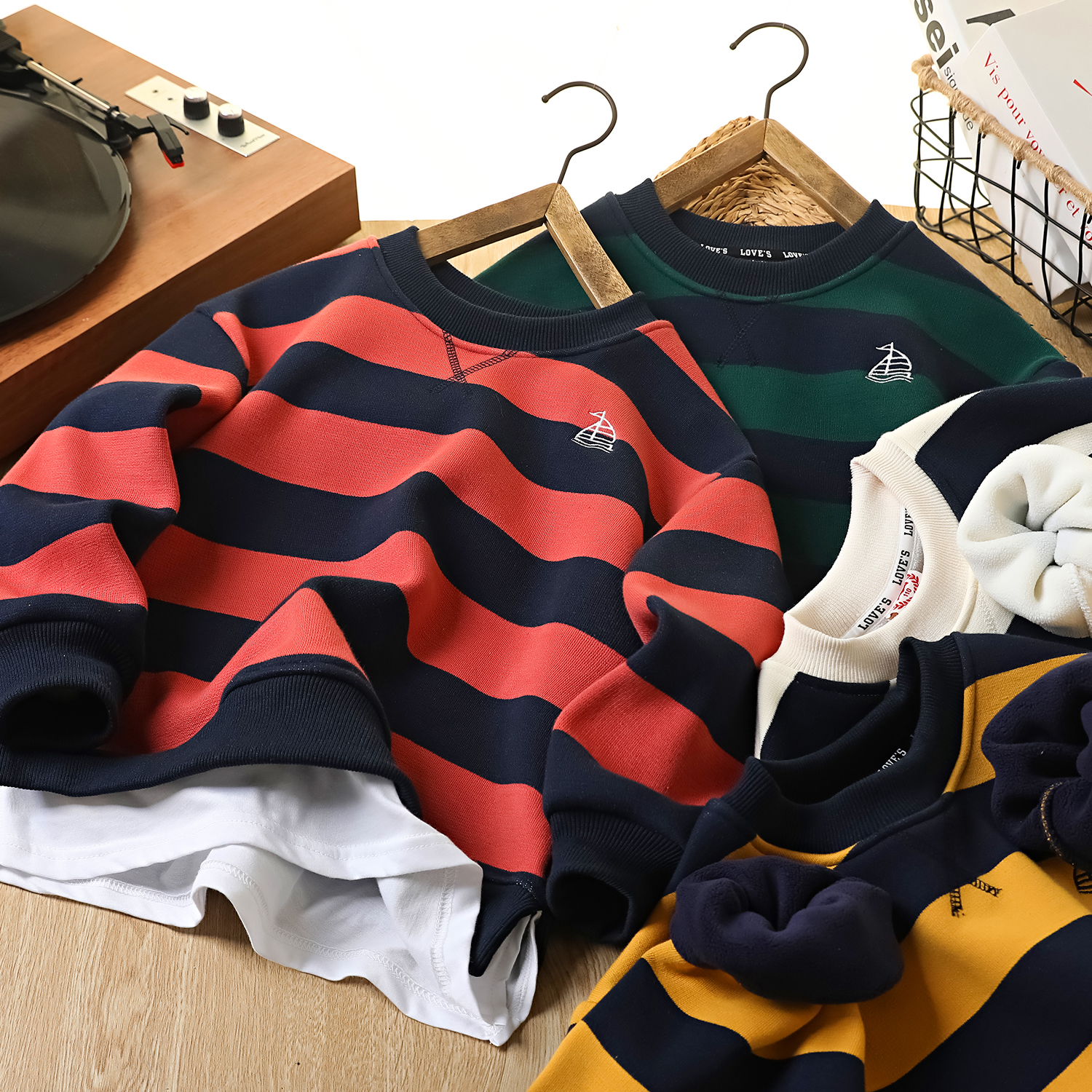 男童秋冬条纹假两件加绒圆领卫衣