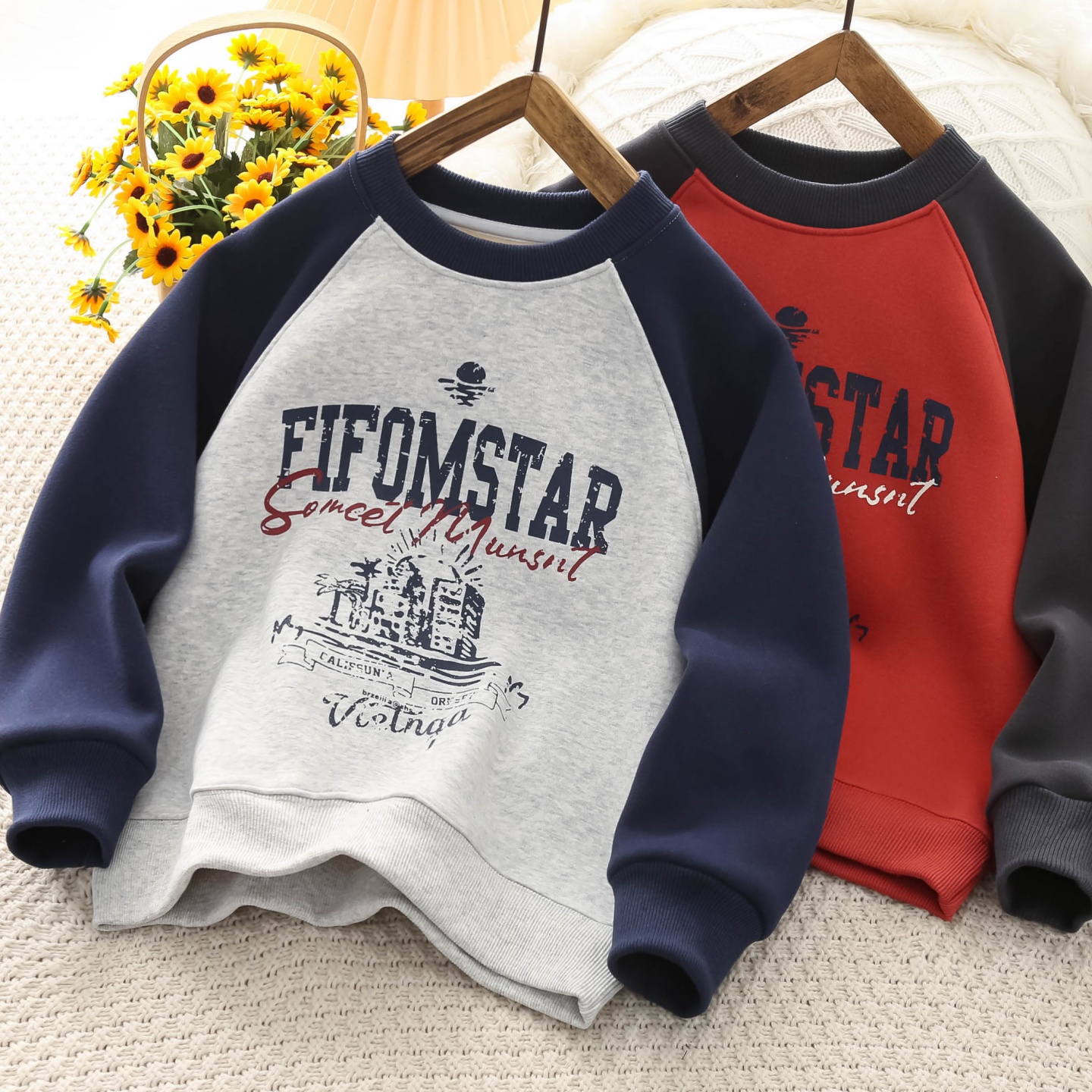 男童秋冬撞色插肩加绒连帽卫衣