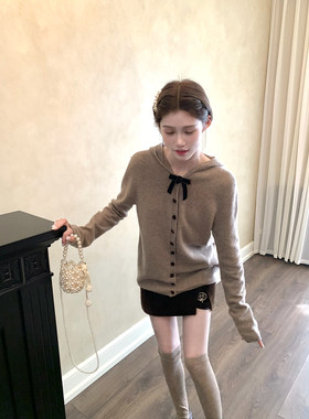 桃可了 奶咖香氛 很衬肤色的软糯显瘦甜美羊毛连帽毛衣开衫女冬季
