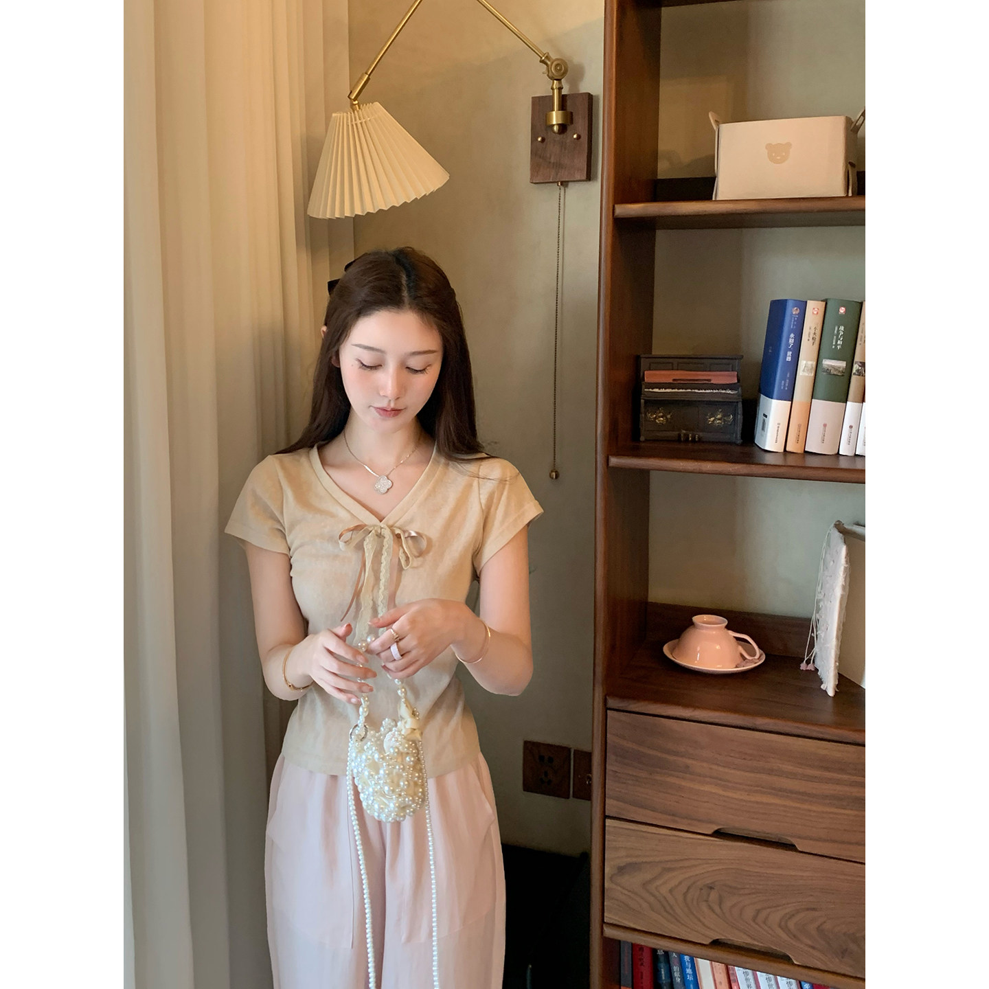 桃可了《丝带月光》柔软的透气亚麻蝴蝶结T恤收腰休闲短袖上衣女图片
