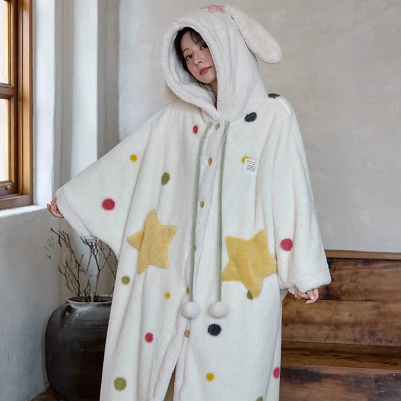 黛梦思斗篷款睡袍女秋冬季加厚保暖珊瑚绒家居服宽松大码连帽睡衣