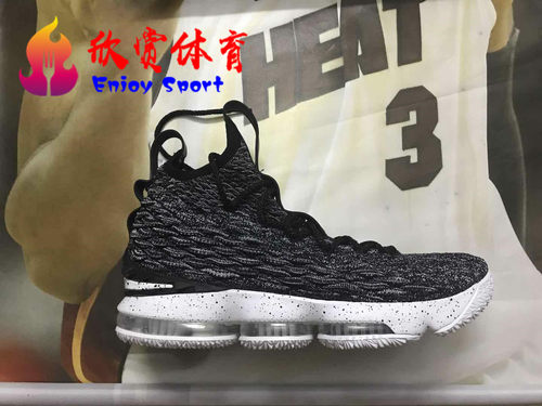 耐克詹姆斯15首发黑银