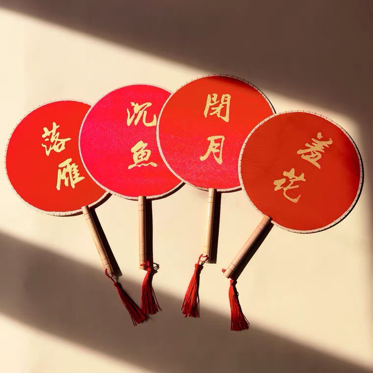 임대 LAN RUOTING CHU JI MING 구름 어깨 드레스와 말 얼굴 한 결혼식 신부 들러리 드레스 학교 공연 그룹 드레스 HANFU
