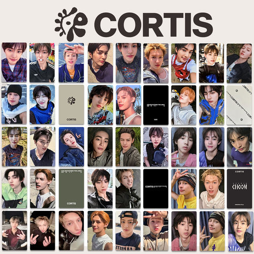 CORTIS组合周边特典卡校园学生