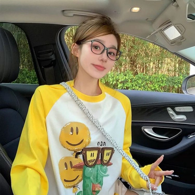 黄白拼色气质印花长袖t恤女2025