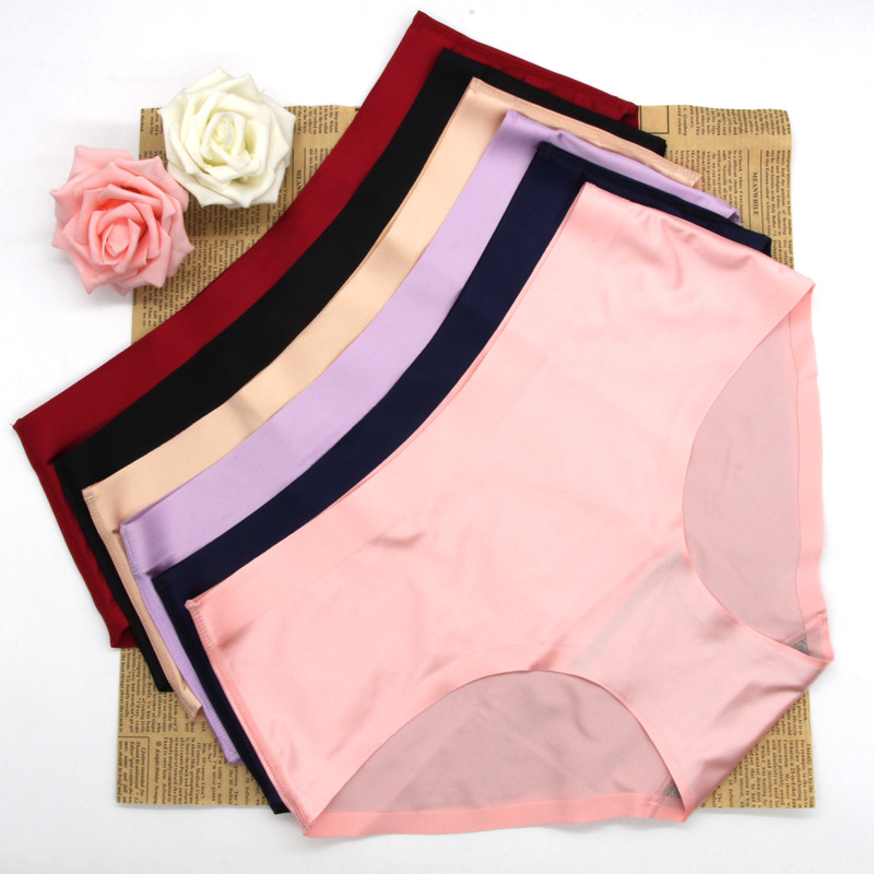 胖MM加肥加大码200斤光面无痕舒适中腰内裤女