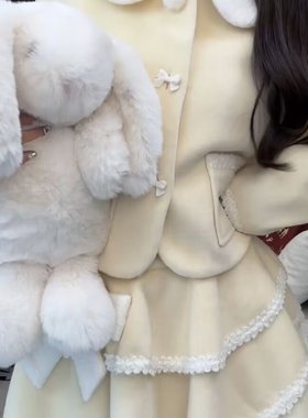 奶乖超显白黄色甜美学院风毛呢套装新款秋冬小个字少女减龄蝴蝶结