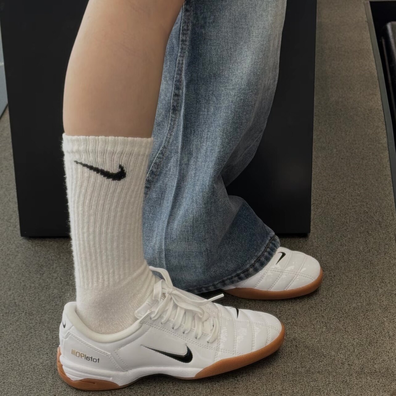Nike Total 90 IIl 百搭舒适 耐磨 足球鞋 女款 白色IB5666-100