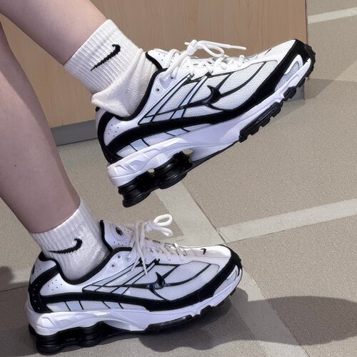 Nike Shox Ride 2 舒适贴合透气跑步鞋 男女同款 白黑IO4296-100