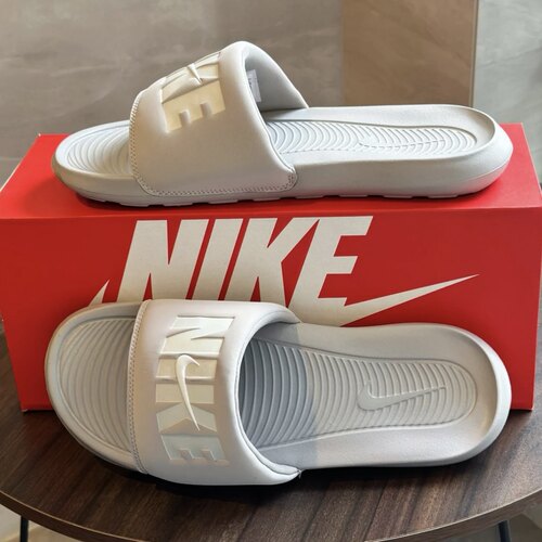 Nike Victori One SE 百搭舒适一字拖鞋 男女同款 灰色HQ2124-001