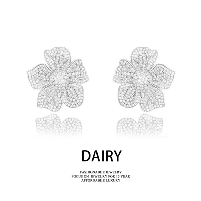 小香风山茶花耳钉女轻奢满锆个性高级感耳环减龄甜美花朵耳饰8138