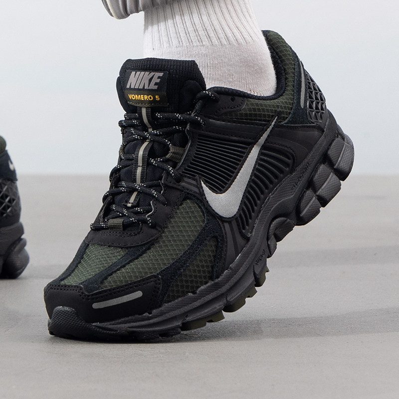 耐克男鞋2025冬季新款ZOOM VOMERO 5运动鞋老爹鞋复古休闲跑步鞋