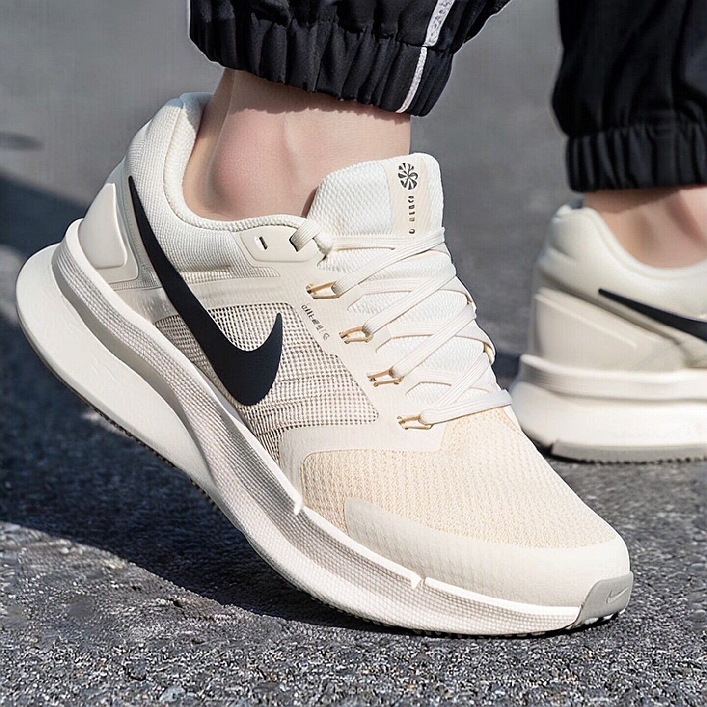 Nike耐克官方正品跑鞋26新款透气网面飞线运动鞋缓震跑步鞋DR2695