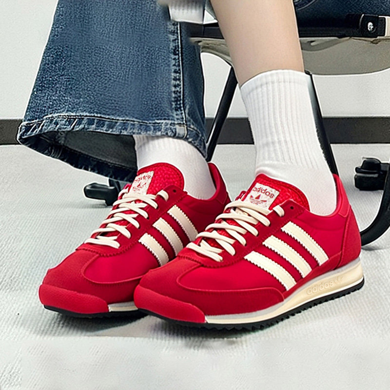 阿迪达斯红色复古T头德训女鞋