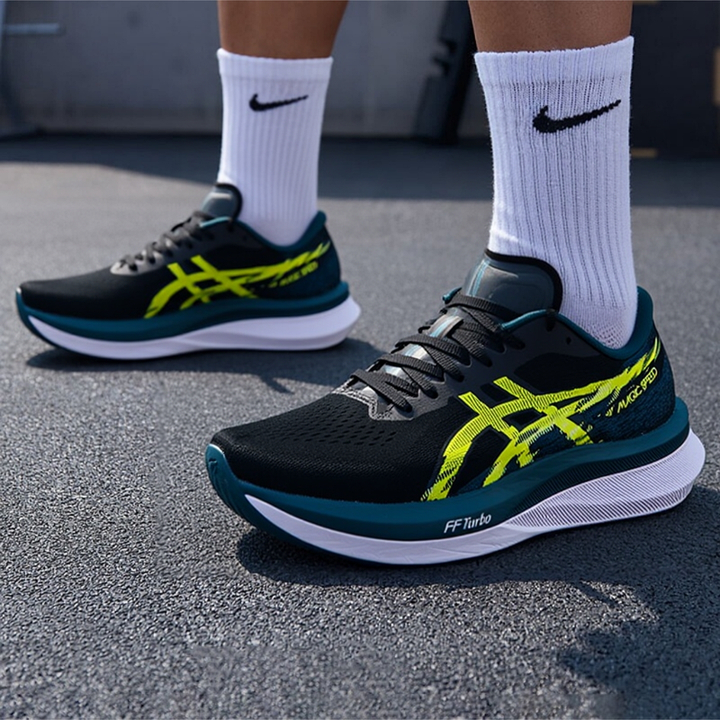 亚瑟士MAGIC SPEED 4男鞋跑步鞋2025冬季新款竞速运动鞋1011B875