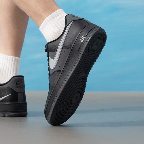 茵特丨NIKE耐克空军一号男鞋AIR FORCE 1黑灰AF1休闲鞋板鞋IR1475
