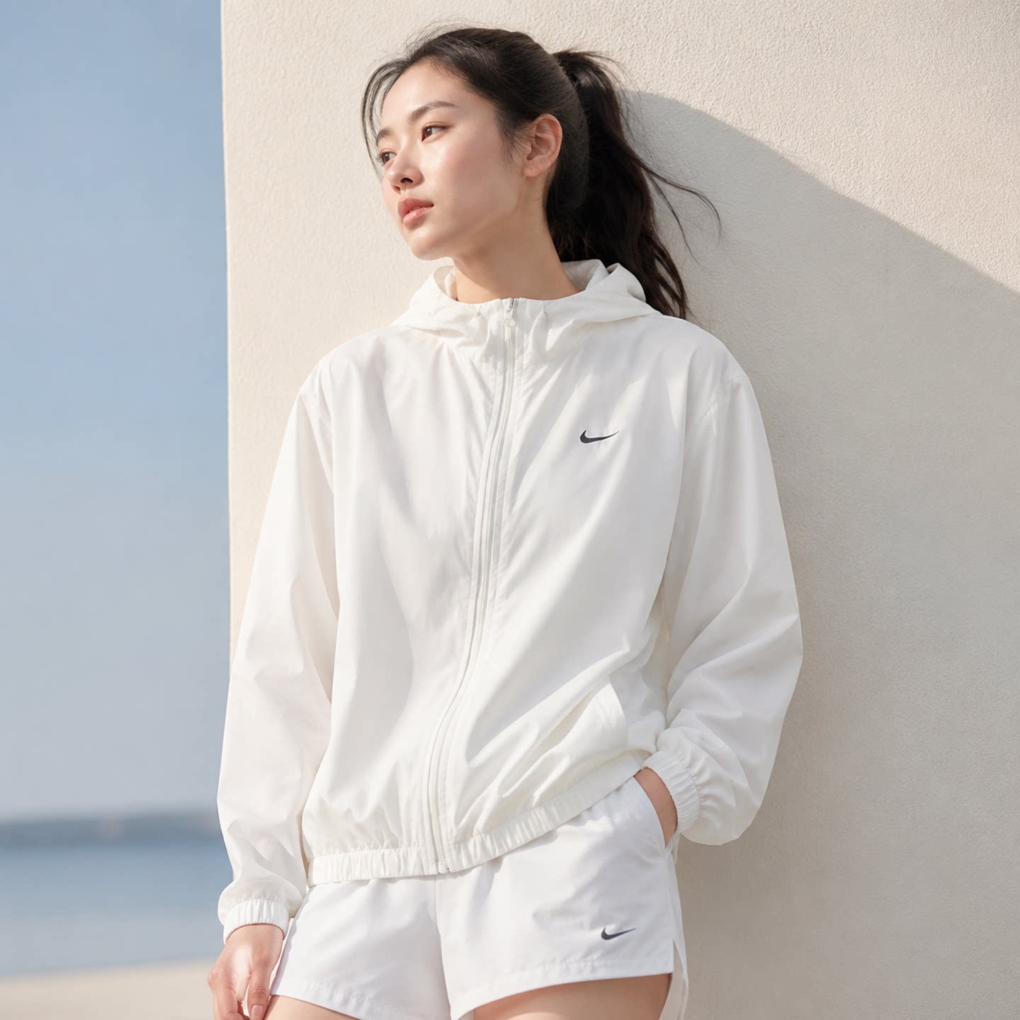 茵特丨NIKE耐克防晒服梭织连帽外套女款秋季运动夹克UPF40+皮肤衣