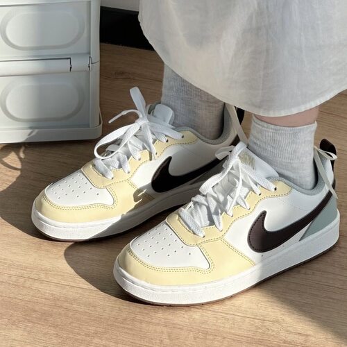 NIKE耐克运动鞋女COURT酷菠萝休闲耐磨低帮学生板鞋HV1804-121