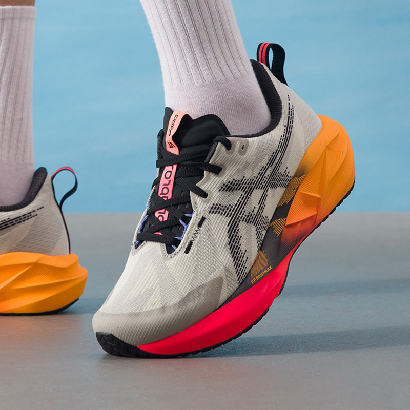 ASICS亚瑟士NOVABLAST 5 CP新款男鞋运动缓震透气跑步鞋1011C175